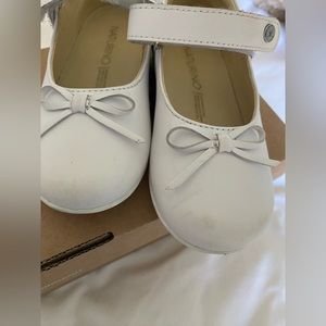 Naturino toddler girl white shoe - good condition